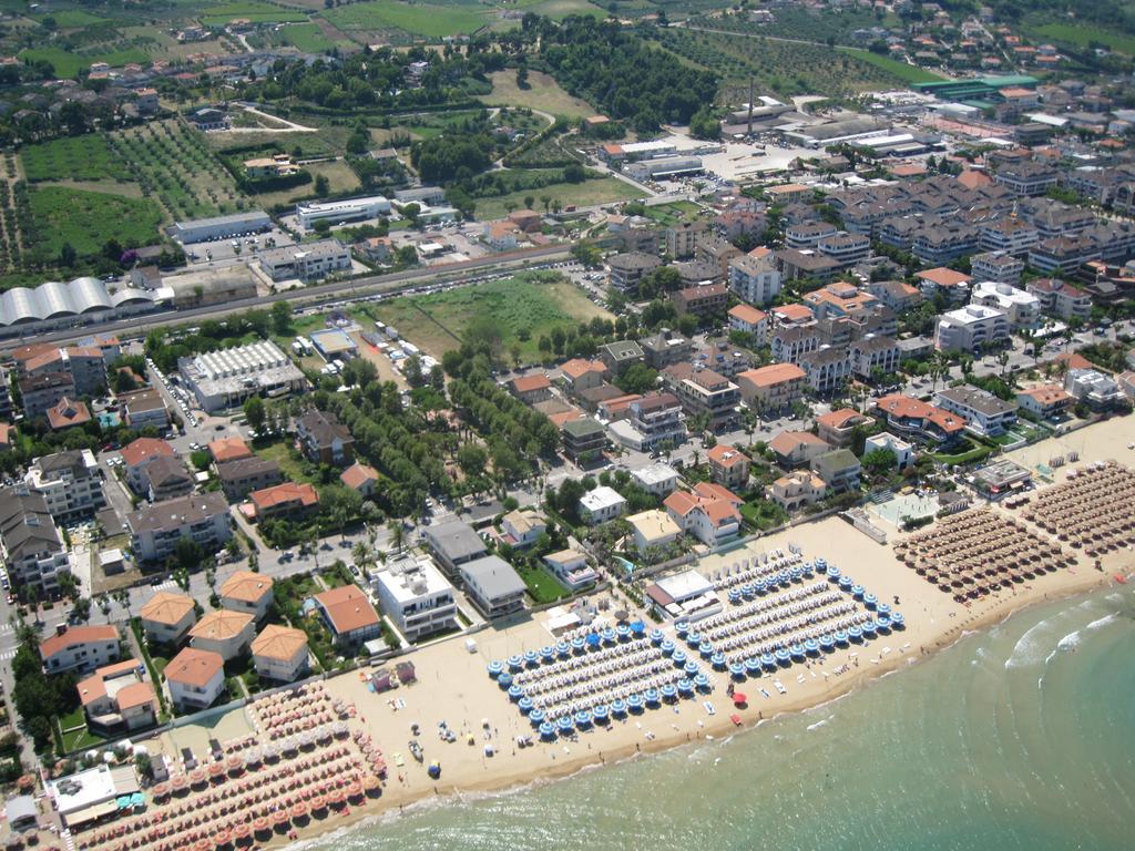 Holiday Dreams Apartamento Francavilla Al Mare Exterior foto