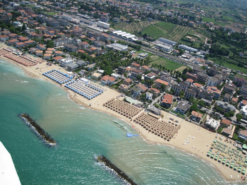 Holiday Dreams Apartamento Francavilla Al Mare Exterior foto